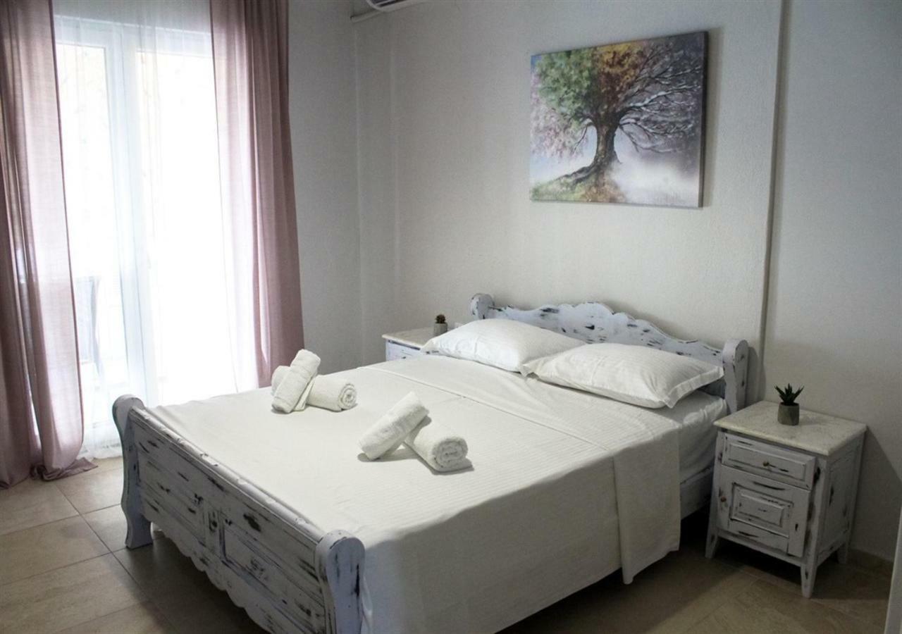 Liby'S Luxury Apartmemt Kavala Exterior foto